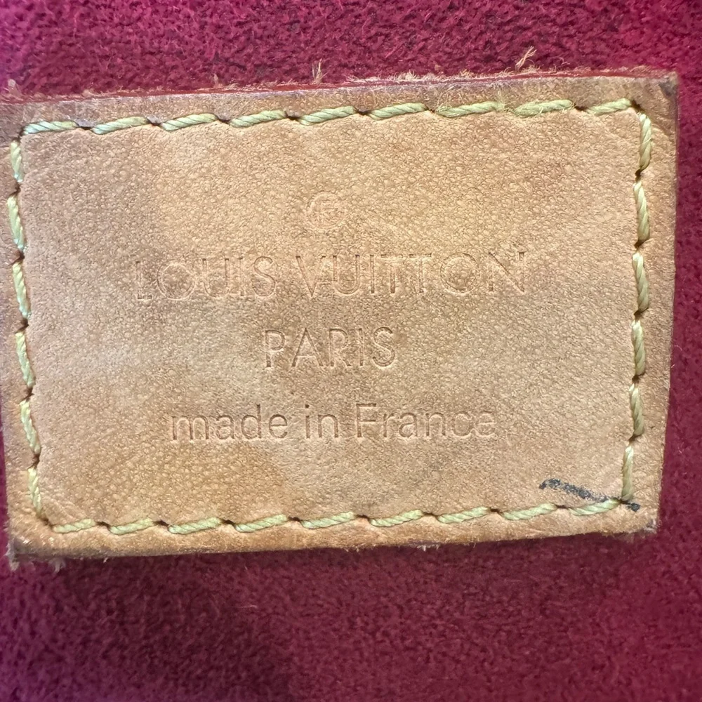 Authentic Louis Vuitton White Multicolor Courtney MM bag